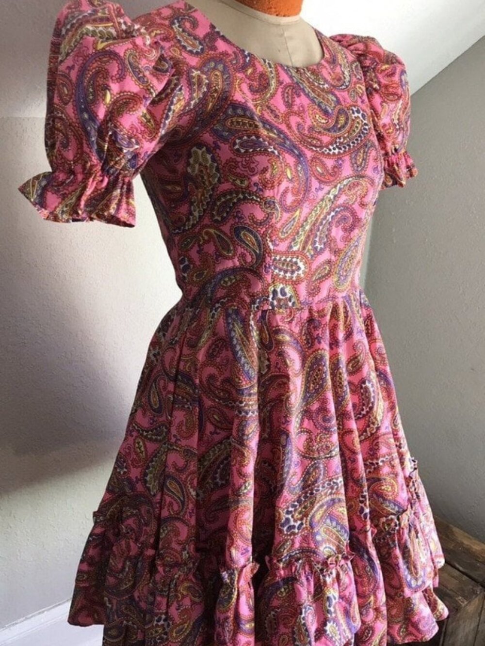 Vintage 1960s Handmade Pink Paisley Dress Puff Sleeves OOAK Small-Medium S/M zip